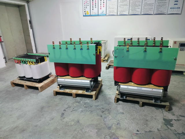 昆都仑KS11-1000KVA矿用变压器